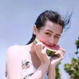 西瓜视频女人吃瓜,揭秘女人吃瓜的独特魅力